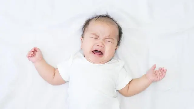 Bayi Bangun Tidur Menangis