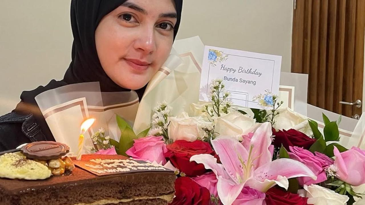 Potret Cantik Biby Alraen, Istri Rifky Balweel yang Kini Jadi Manajer Risty Tagor
