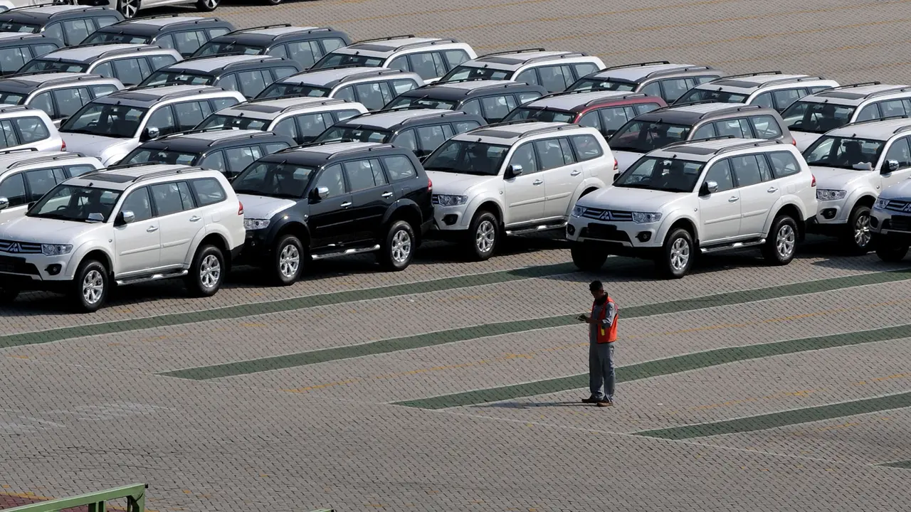20150729-Paruh Pertama 2015, Pasar Otomotif Indonesia Anjlok 15%-Jakarta 6
