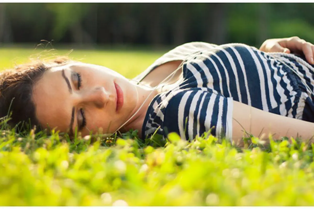 (C) shutterstock
