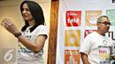 Aktris Sophia Latjuba dan Presenter Muhammad Farhan usai acara launching Duta Masyarakat untuk SDGs di Jakarta, Rabu (24/2). (Liputan6.com/Immanuel Antonius)