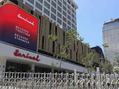 Suasana Gedung Sarinah pascarenovasi di Jakarta, Minggu (20/2/2022). Pusat perbelanjaan atau mal tertua di Indonesia itu akan dibuka untuk umum mulai 21 Maret 2022. (Liputan6.com/Herman Zakharia)