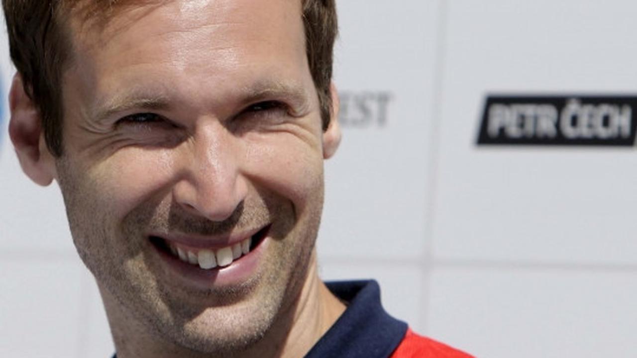 Tinggalkan Chelsea, Petr Cech resmi merapat ke Arsenal
