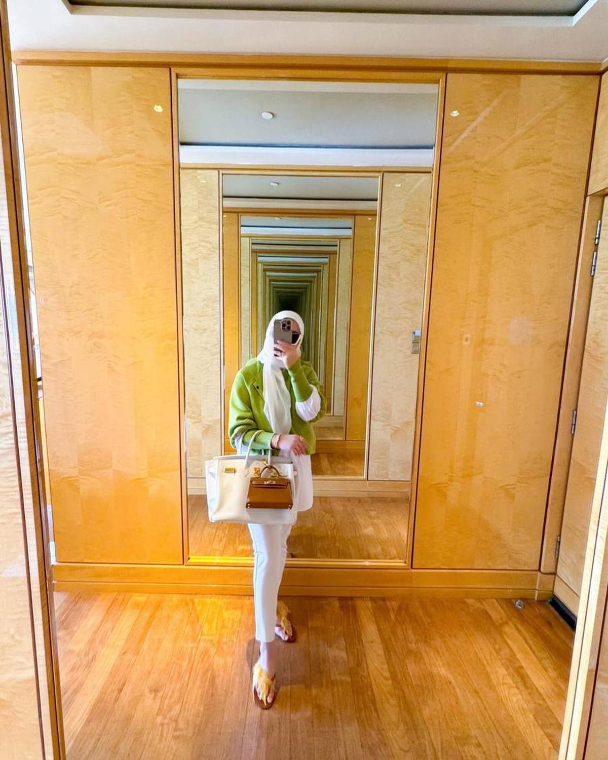 Mirror Selfie