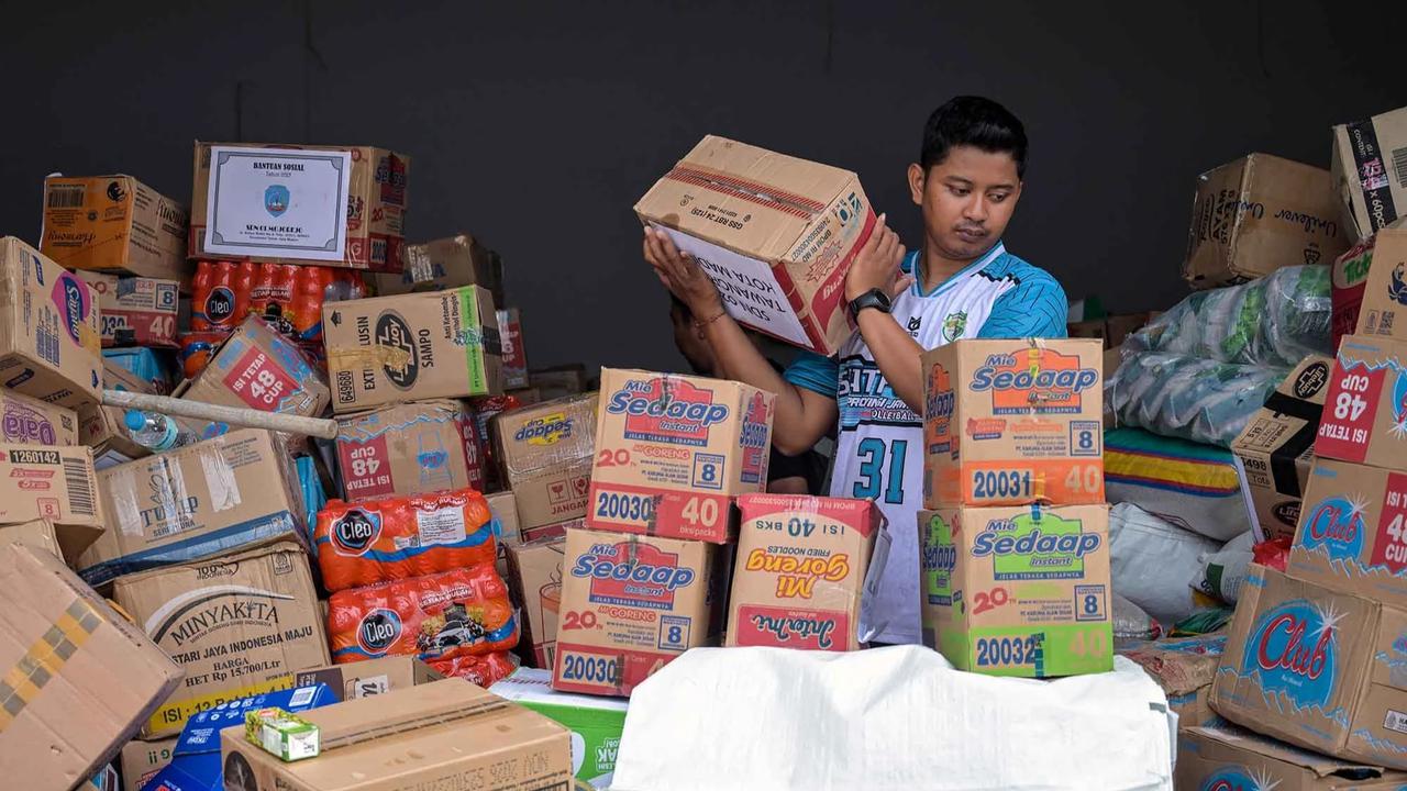 FOTO: Tumpukan Bantuan Menggunung di Gudang BPBD Sidoarjo untuk Korban Bencana Sumatera