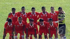 Pemain Persija Jakarta berpose jelang laga SCM Cup 2015  di Stadion Haji Agus Salim, Padang, Minggu (18/1/2015). (Liputan6.com/Johan Tallo)