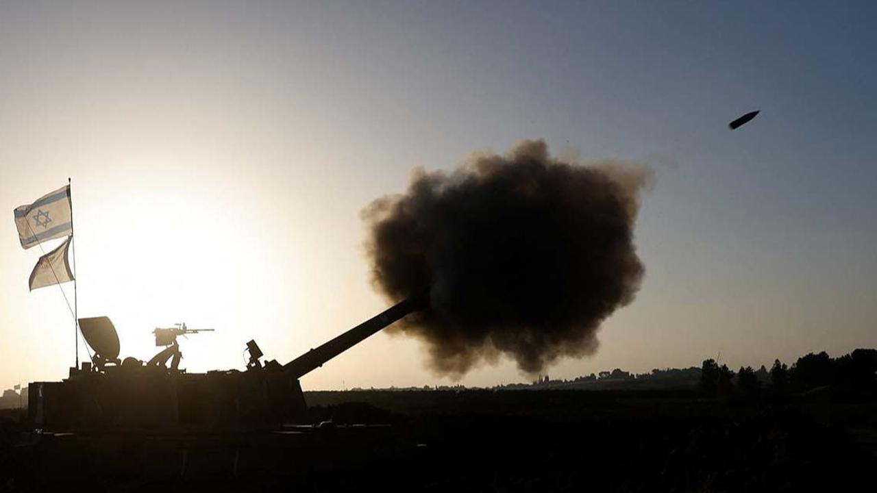 Perdana Menteri Israel Benjamin Netanyahu, pada Senin (5/11/2023), kembali menegaskan penolakan negaranya terhadap gencatan senjata tanpa pembebasan semua orang yang ditawan kelompok Hamas di Jalur Gaza, Palestina.