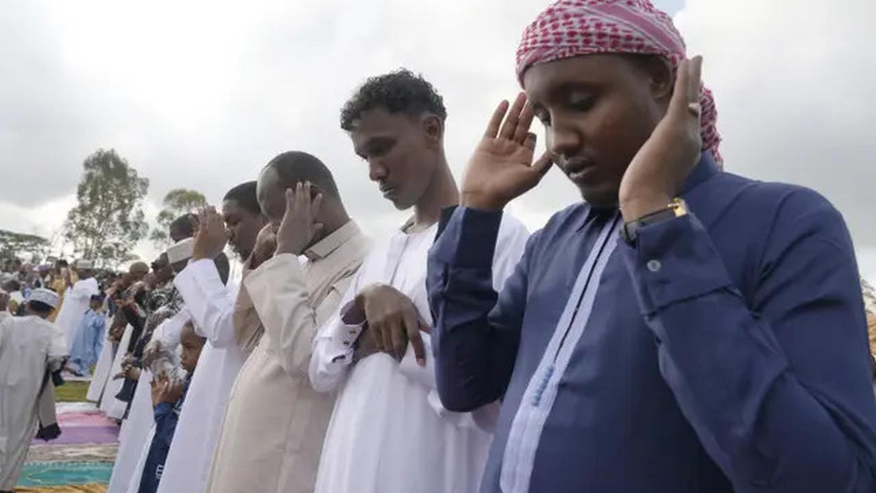 Sholat Idul Adha Jatuh Hari Jumat, Apakah Wajib Tetap Jumatan?