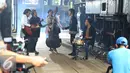 Band D'Masiv pada saat syuting video klip terbarunya di Museum Transportasi, TMII, Jakarta, Senin (14/11). Band D'Masiv membuat video klip dengan single yang berjudul Melodi. (Liputan6.com/Herman Zakaria)