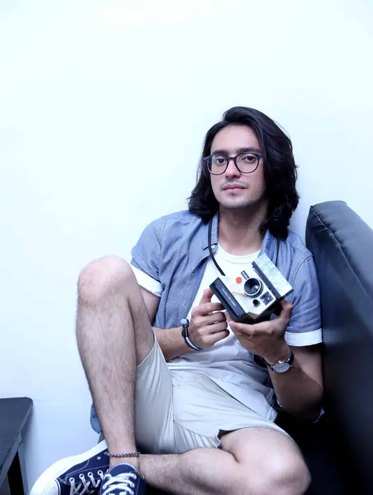 "Secara fisik nggak sulit, tapi akting rada sulit. Jadi gue dituntut dewasa. Gue belajar mendalami karakternya dengan melihat orang di sekeliling, lihat film, jadi banyak referensinya," kata Omar. (Nurwahyunan/Bintang.com)