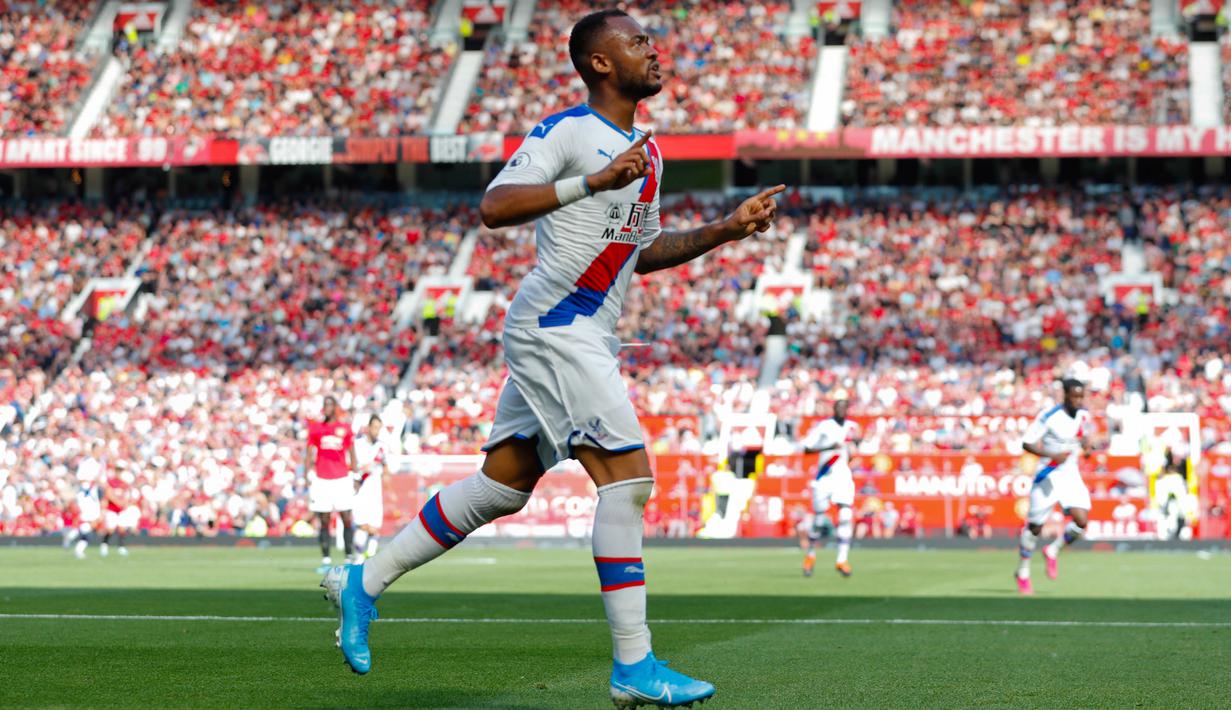 Selebrasi pemain Crystal Palace Jordan Ayew setelah mencetak gol ke gawang Manchester United (MU) dalam pertandingan Liga Inggris di Old Trafford, Manchester, Inggris, Sabtu (24/8/2019). MU kalah dari Crystal Palace dengan skor 1-2. (AP Photo/Alastair Grant)
