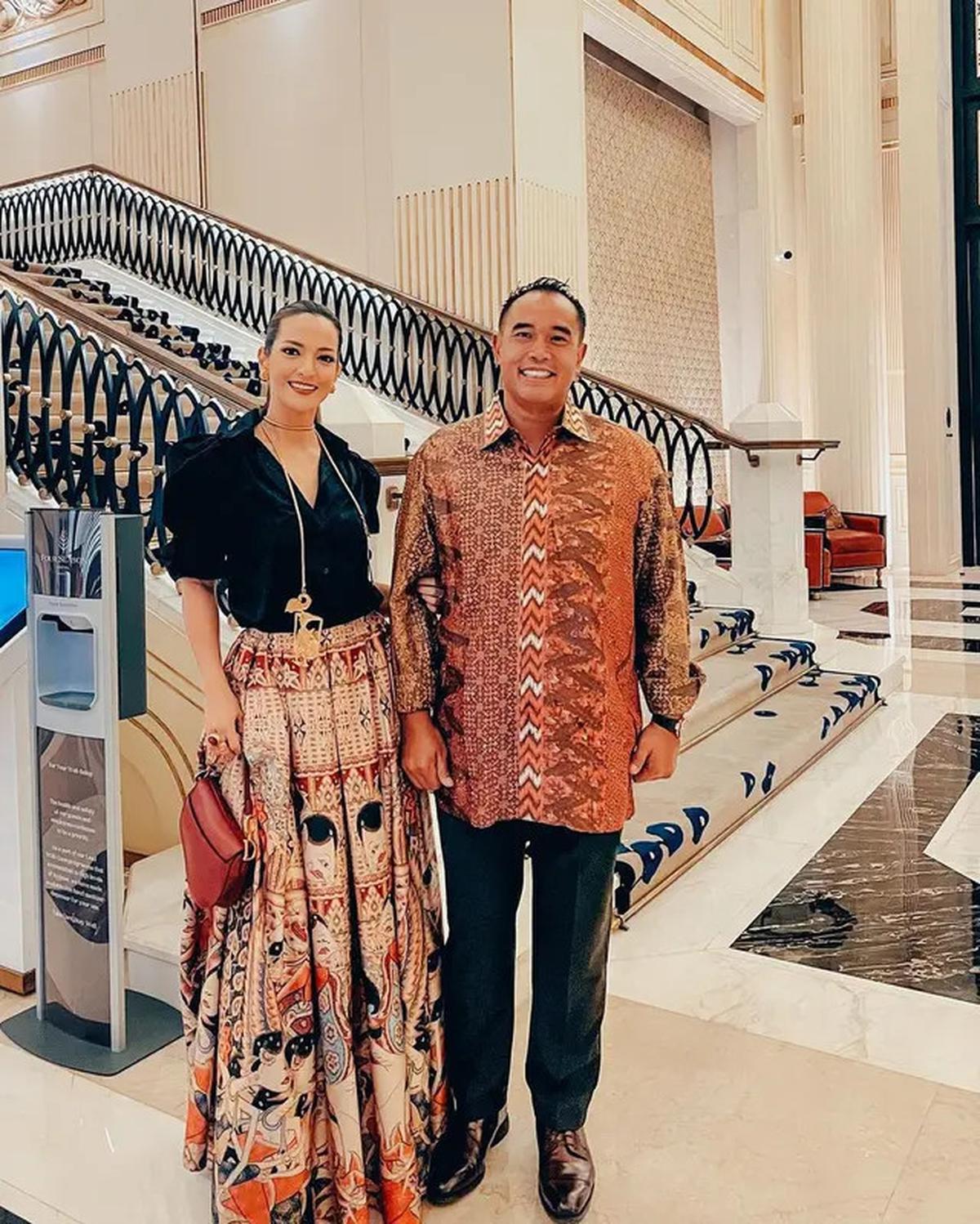 Nia Ramadhani Mengaku Tak Bisa Suwir Ayam Goreng, Nama El Rumi Kok Ikut Disinggung?