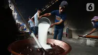 Tradisi Bikin Dodol di Bangkalan Saat Wanita Hamil Bersamaan dalam Satu Keluarga