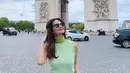 Di sela kewajibannya menjadi istri dan ibu dari tiga anak, Cut Tari kerap menyempatkan diri untuk liburan. Mulai dari destinasi wisata lokal hingga mancanegara dijelajahi mantan Johannes Yusuf Subrata itu. (Liputan6.com/IG/@cuttaryofficial).