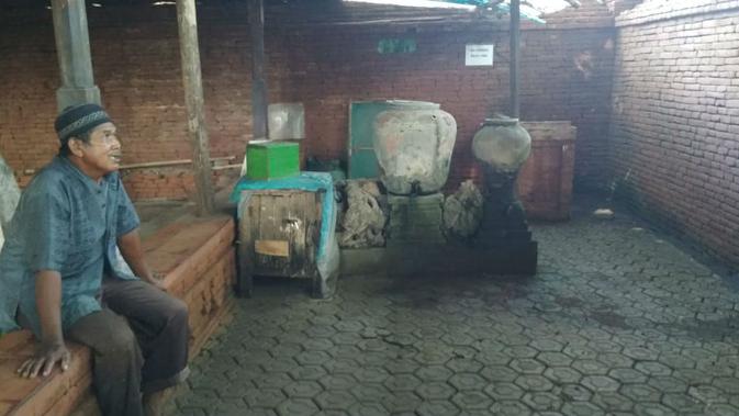 Sumur Kejayaan di Dalem Agung Pakungwati Keraton Kasepuhan Cirebon menjadi salah satu tempat calon kades melaksanakan ritual mandi. Foto (Liputan6.com / Panji Prayitno)