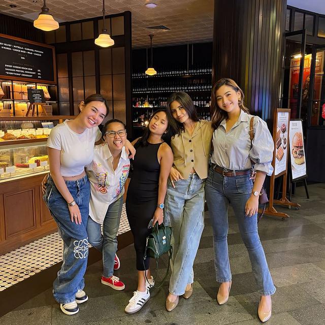 6 Bulan Usai Sinetron Tamat, Ini 6 Potret Temu Kangen Pemain Ikatan Cinta