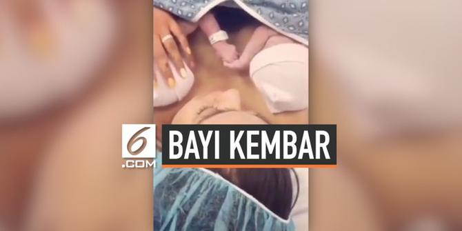 VIDEO: Dua Bayi Kembar Langsung Bergandengan Tangan Saat Lahir, Warganet Terenyuh