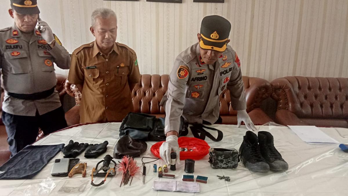 Kesamaan Ledakan Bom Rakitan di MAN 3 Padang dan SMA 72 Jakarta