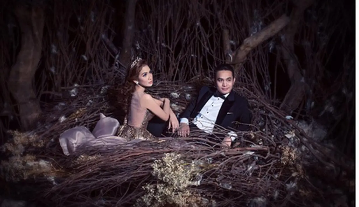 Pemeran film Rumah Kentang itu akan mempersunting perempuan cantik yang berprofesi sebagai dancer dan koreografer. Sebelumnya, Gilang mengatakan akan menikah tepat di ulang tahun kekasihnya. (dok. Instagram/gilangdirga)