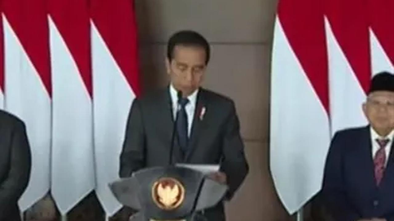 "Tapi mungkin minggu depan sudah naik, benar. Bulan depan sudah naik, karena memang harganya bergerak terus. Kalau peminat banyak, masa dijual murah? Ya ndak lah, Otorita pinter," ujar Jokowi.&nbsp;