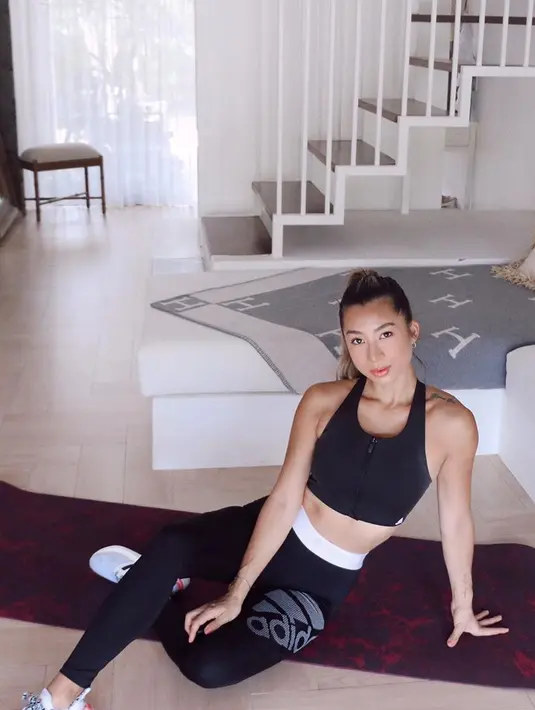 (Instagram/jenniferbachdim)