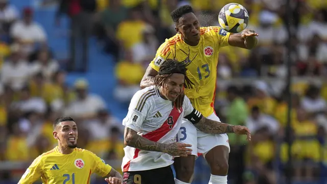 Yerry Mina dari Kolombia dan Paolo Guerrero dari Peru
