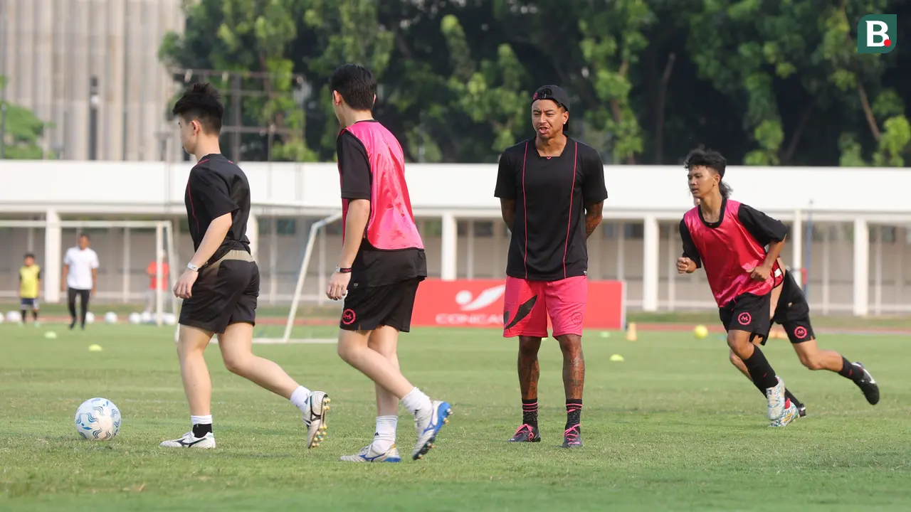 FOTO Jesse Lingard - Fun Football