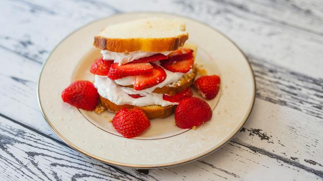 Strawberry Sandwich