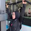 Berbagai jenis olahraga angkat beban ia coba untuk membakar kalori. Tentu saja Ririe Fairus punya pelatih sendiri untuk membimbingnya selama beraktivitas fitness dan gym.(Liputan6.com/IG/@ririe_fairus).