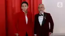 Chicco Kurniawan (kiri) bersama Lukman Sardi berpose di red carpet malam Anugerah Festival Film Indonesia (FFI) 2023 atau Piala Citra di Ciputra Artpreneur, Jakarta, Selasa (14/11/2023). (Liputan6.com/Herman Zakharia)
