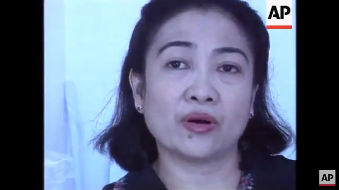 Megawati Soekarnoputri yang pada 1996 merupakan anggota DPR.