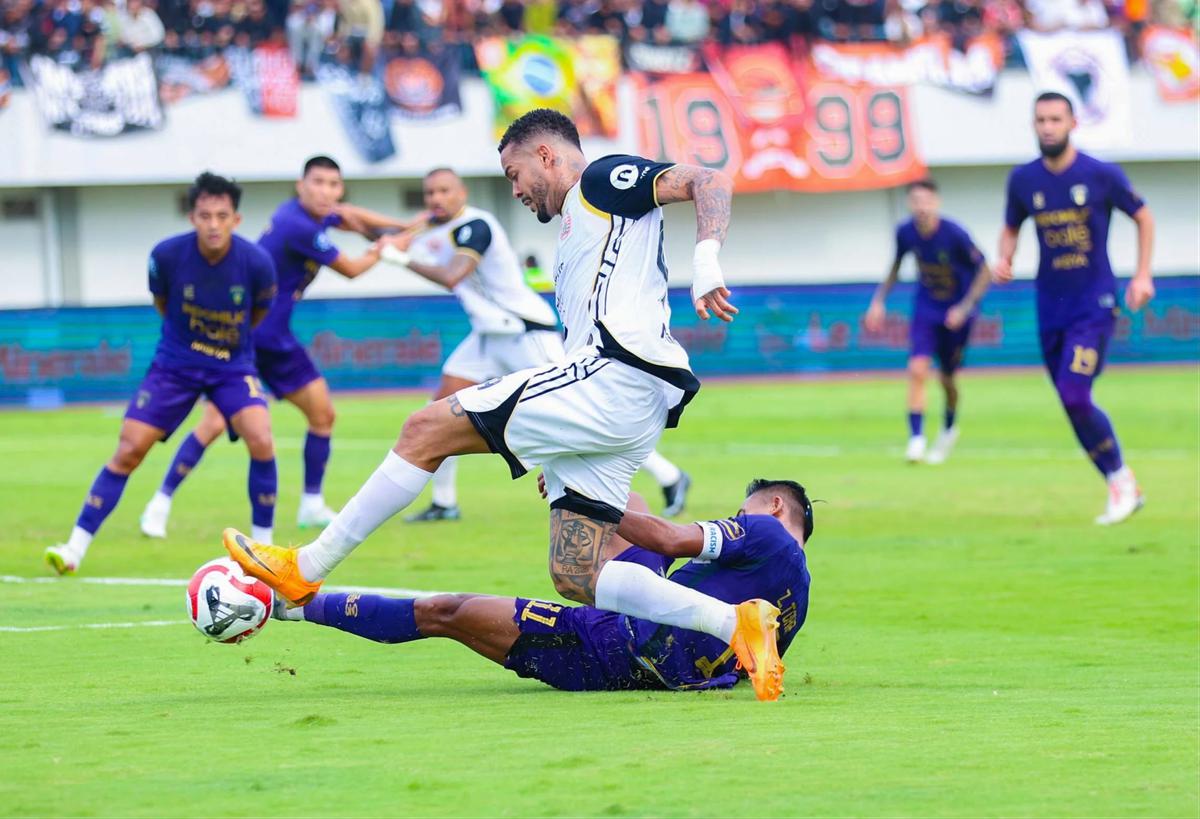 FOTO: Persija Bawa Pulang Tiga Poin dari Tangerang