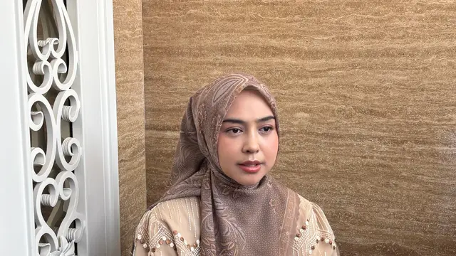 Ria Ricis Bersyukur Bisa Berkurban, Bahagia Berbaur dengan Warga Sekitar
