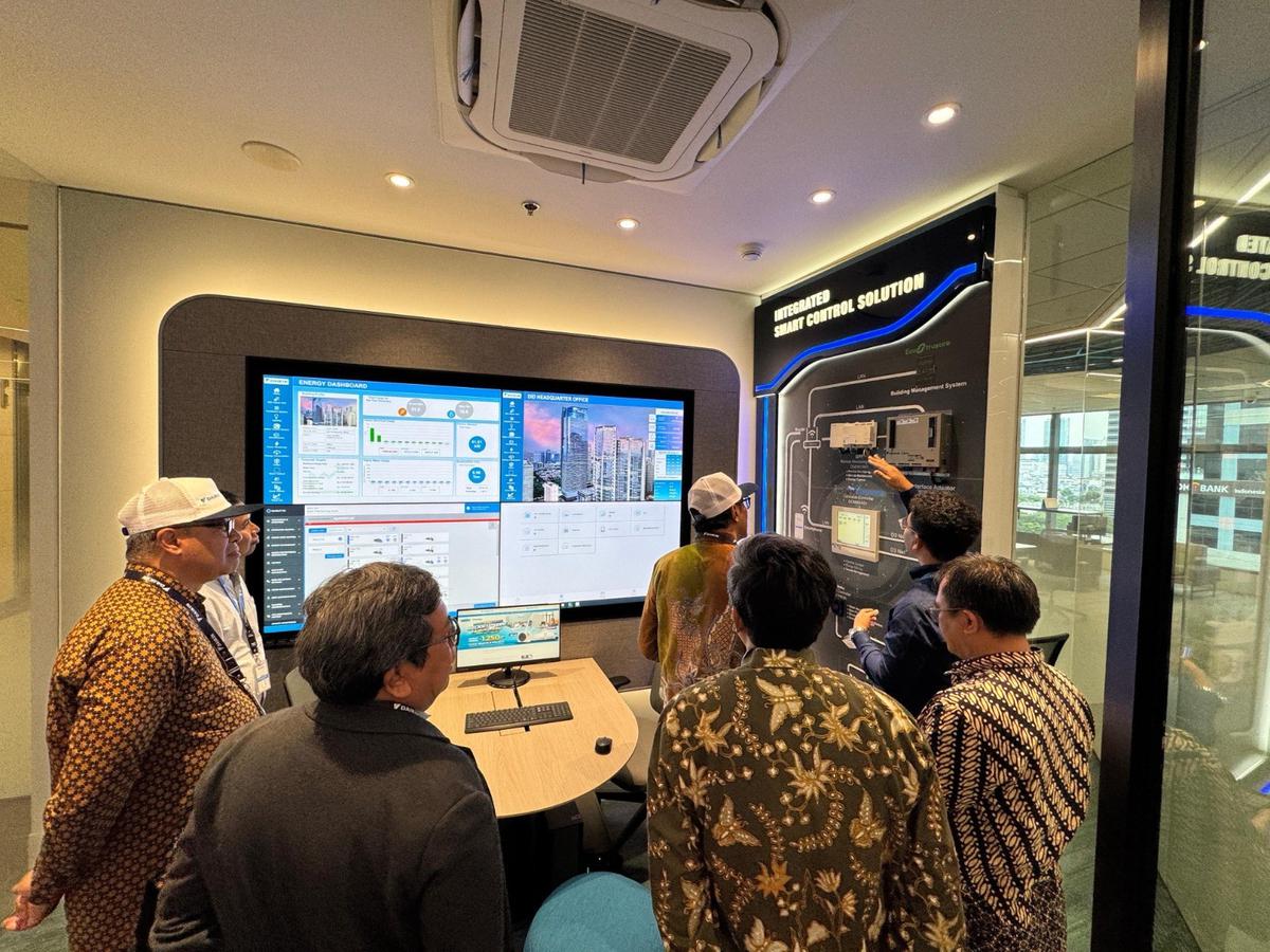Kunjungan DKST ITB ke DAIKIN Indonesia