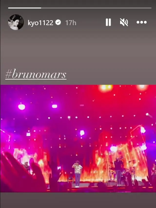 Song Hye Kyo Nonton Bruno Mars