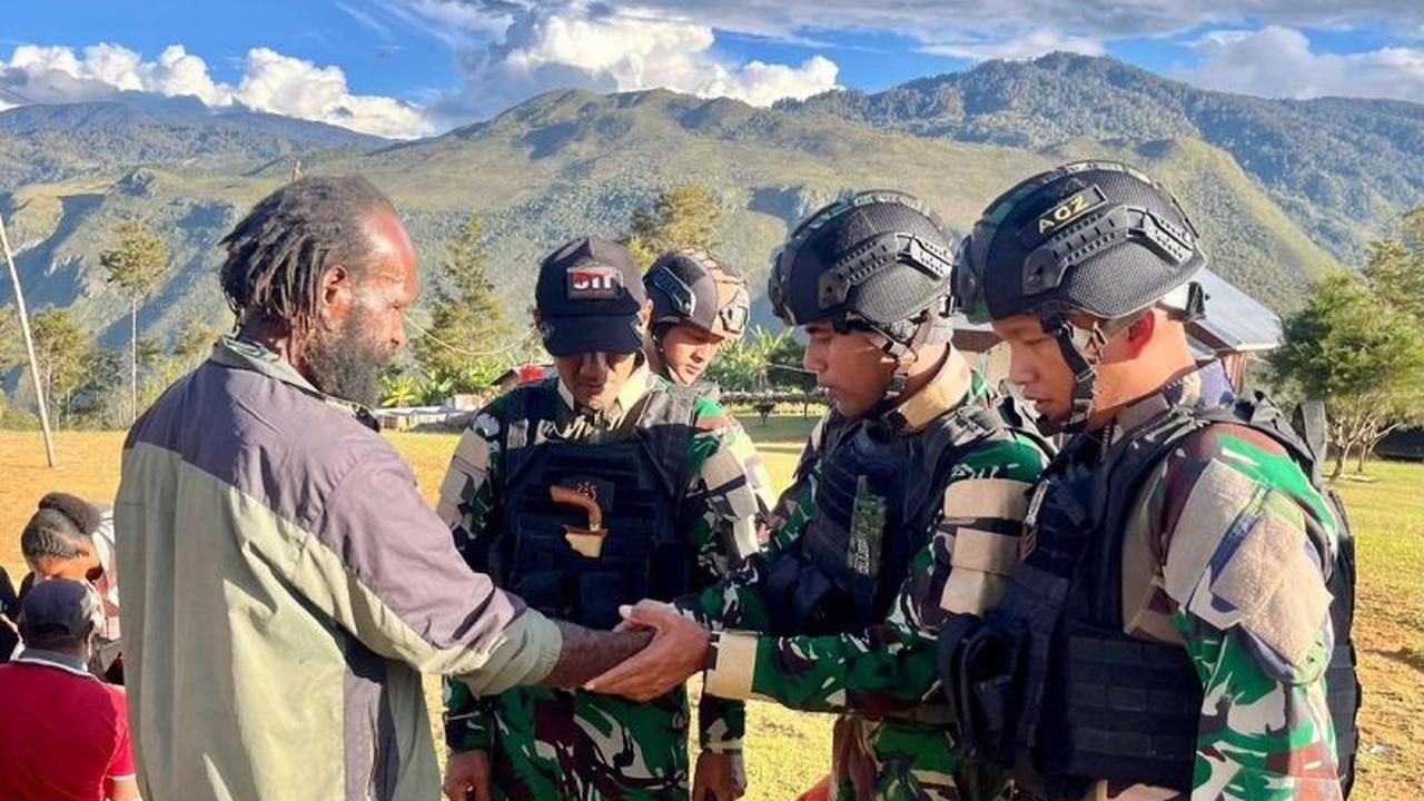 Satgas Yonif 511 Lanny Jaya Perkuat Komunikasi Sosial Melalui Kunjungan Duka Warga