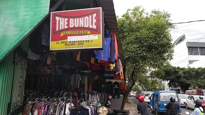 Yuk, Berburu Baju Bekas di Malang