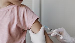 Mobilitas Tinggi di Masa Libur Tahun Baru, Waspada Campak pada Anak. Foto: Freepik.