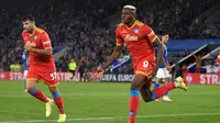 Victor Osimhen rayakan gol untuk Napoli saat menghadapi Leicester City di Liga Europa (AFP)