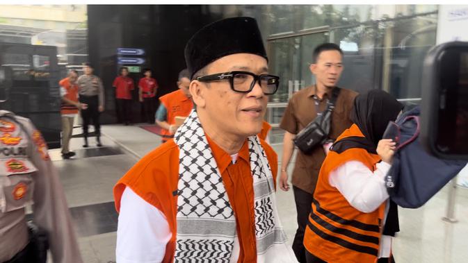 Potret Immanuel Ebenezer Berpeci dan Beserban Datangi KPK Setelah Kasusnya Dilimpahkan