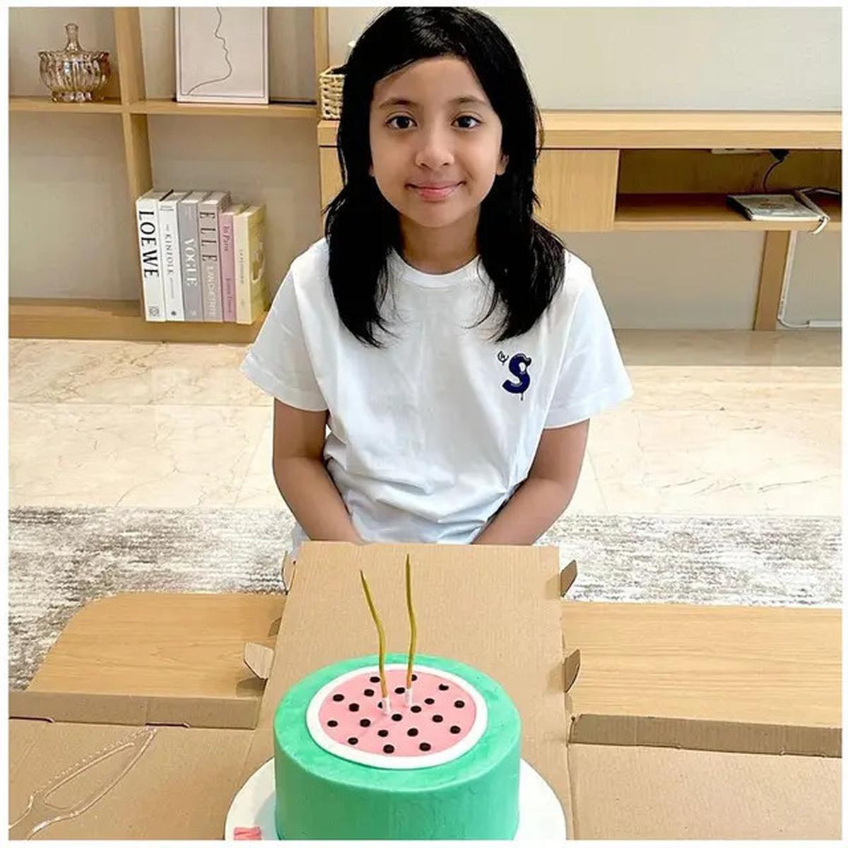 6 Potret Sederhana Ultah ke-11 Megumi, Putri Sulung Desta dan Natasha Rizky