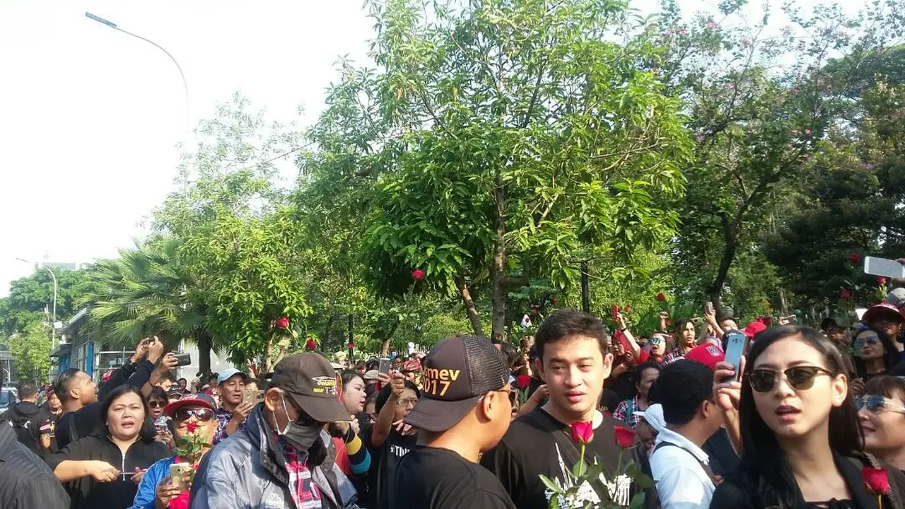 Massa Minta Pengadilan Tinggi Kabulkan Penangguhan Penahanan Ahok