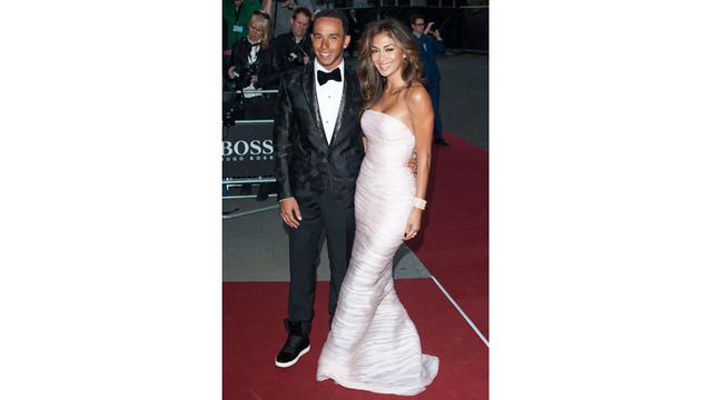 Red Carpet: Gaun-gaun Glamor dari GQ Men Of The Year Awards