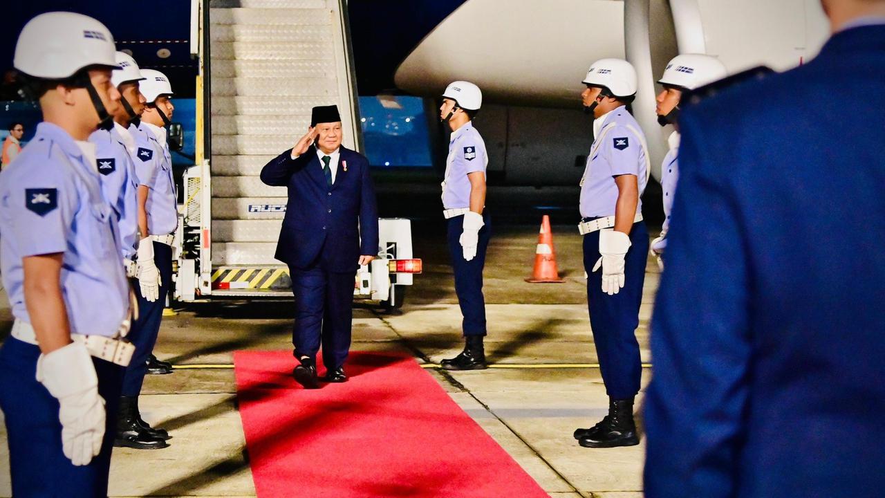 Potret Gagah Presiden Prabowo Subianto saat Tiba di Brasil, Dijadwalkan Hadiri di KTT G20