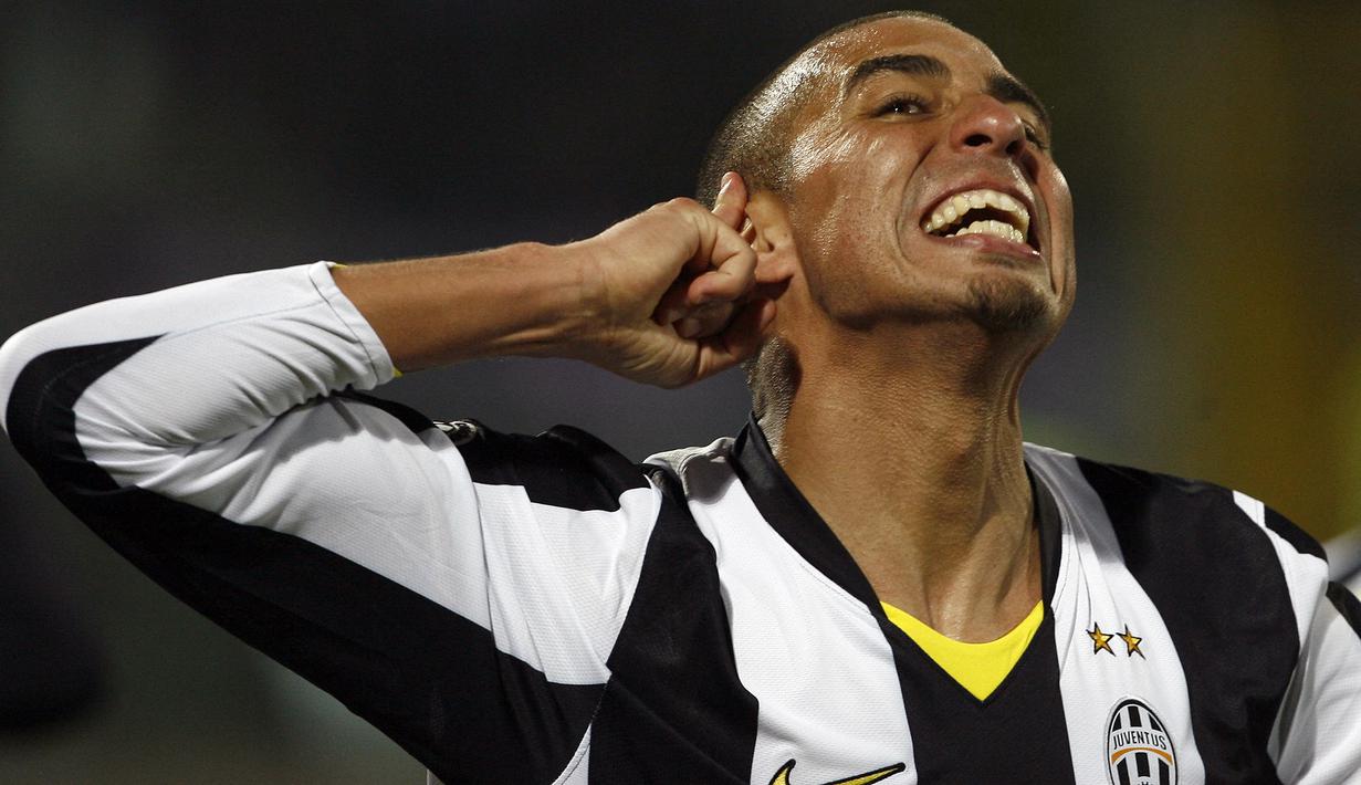 David Trezeguet. Striker yang kini berusia 44 tahun ini telah memutuskan pensiun bersama Pune City pada Januari 2015 lalu. Total ia mencetak 299 gol, dengan rincian 265 gol dicetak bersama klub dan 34 gol bersama Timnas Prancis. (AFP/Marcello Paternostro)