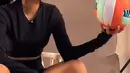 Mengingat tak sedikit netizen yang sudah tak sabar menanti Fuji dan Thariq melangkah ke pelaminan. Pasangan yang mengaku tak saling suka di awal ini terbukti hingga kini makin harmonis. (Liputan6.com/IG/@fuji_an).