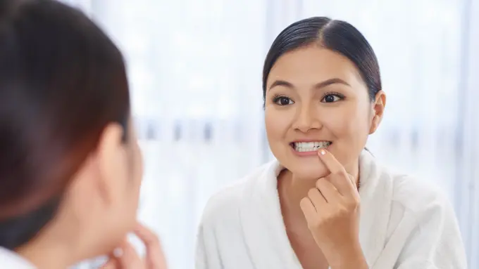 Memutihkan Gigi dengan Bahan Alami, Ini Dia Caranya!