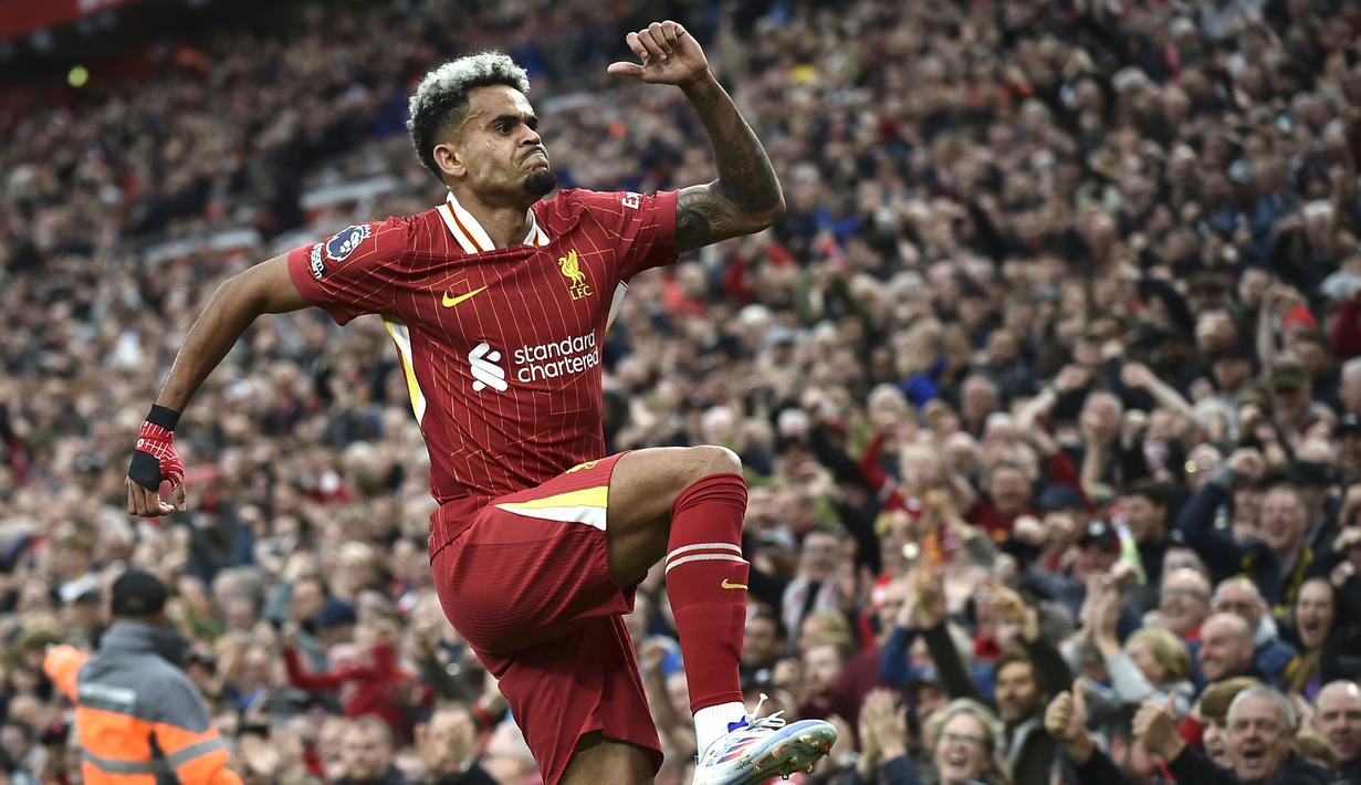 Pemain Liverpool, Luis Diaz melakukan selebrasi setelah mencetak gol ke gawang Brentford pada laga lanjutan Liga Inggris 2024/2025 di Anfield, Liverpool, Inggris, Minggu (25/08/2024) malam WIB. (AP Photo/Rui Vieira)