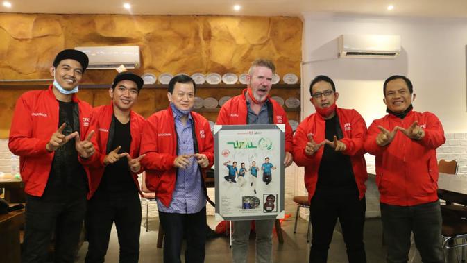 Album Wali Band bertajuk Wali 20.20 yang diluncurkan Februari 2020 ini diketahui terjual lebih dari 600 ribu copy.