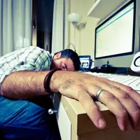 Tak usah galau saat diberhentikan dari tempat kerja. Tiga hal ini lebih bermanfaat jika kamu lakukan. 